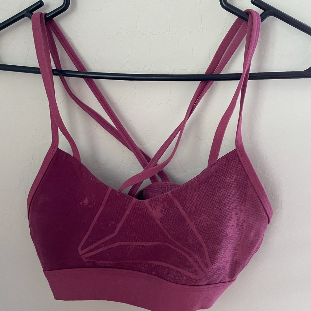 Reebok pink size small sports bra